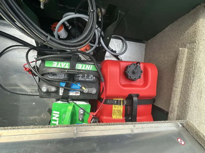 Slide: The Image of Tracker Bass Tracker Classic Limited 2025 - 11