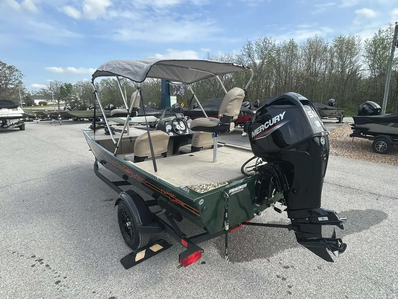 Slide: The Image of Tracker Bass Tracker Classic Limited 2025 - 13