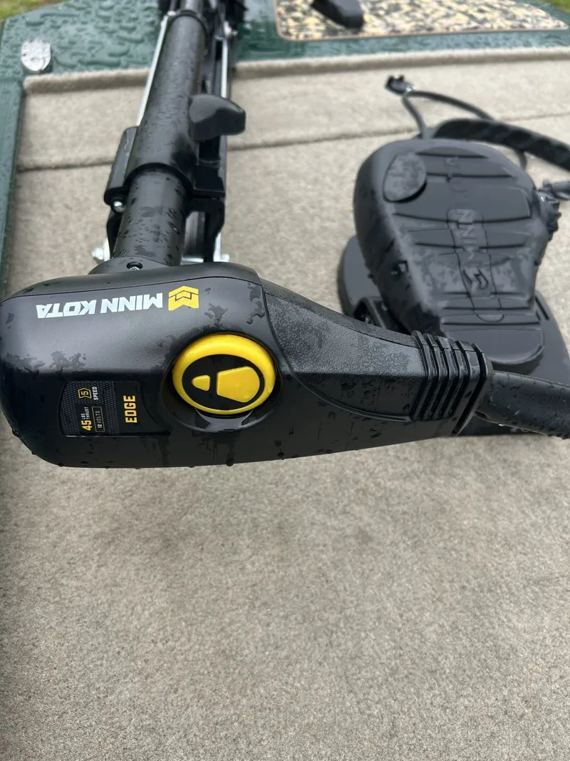 Slide: The Image of Tracker Bass Tracker Classic Limited 2025 - 5