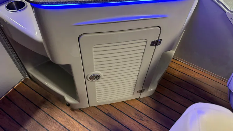 Slide: The Image of Avalon 2585 Catalina ENT 2018 - 24