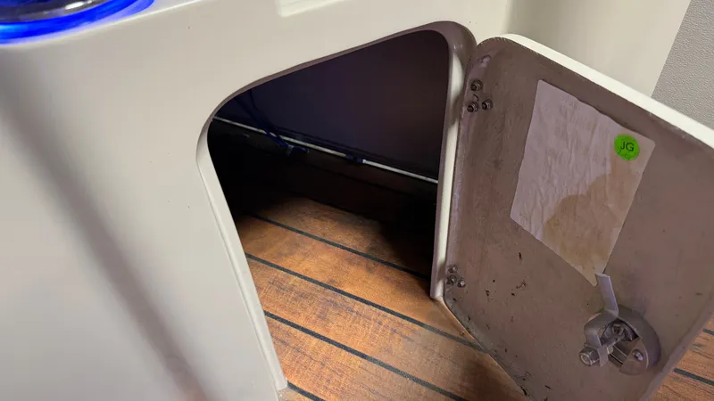 Slide: The Image of Avalon 2585 Catalina ENT 2018 - 46