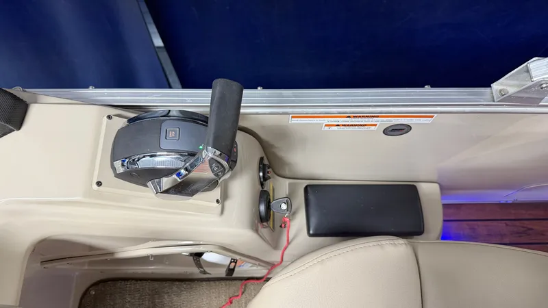 Slide: The Image of Avalon 2585 Catalina ENT 2018 - 50