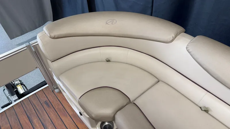 Slide: The Image of Avalon 2585 Catalina ENT 2018 - 73