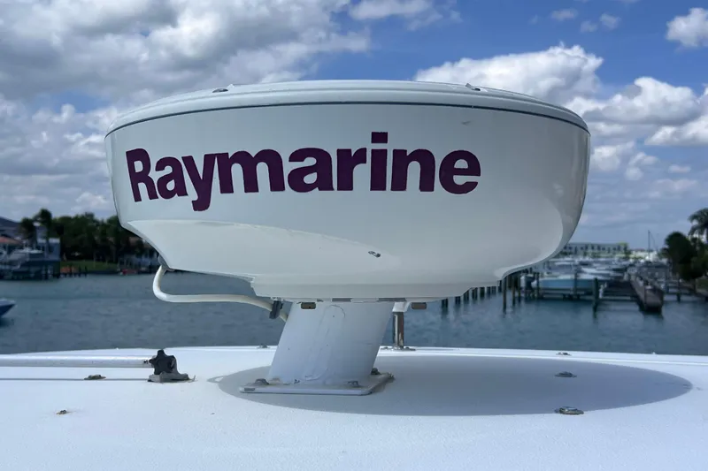 Slide: The Image of Raymarine radar on 2005 Hydra-Sports Vector 3300 VX boat, dockside view. - 68