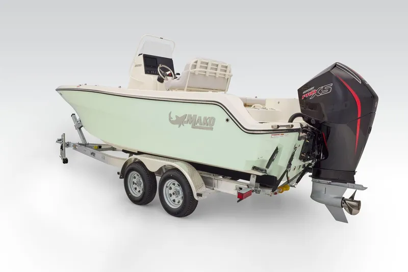 Slide: The Image of Mako 226 Center Console 2026 - 27