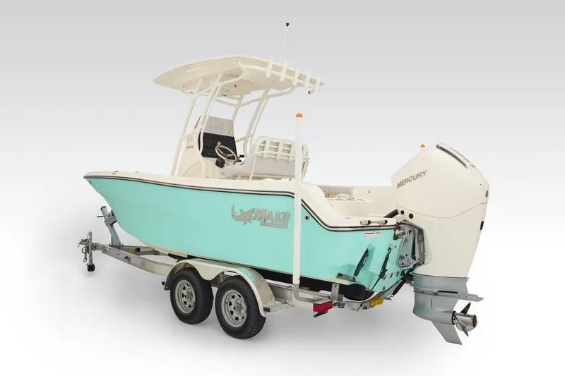 Slide: The Image of Mako 226 Center Console 2026 - 26