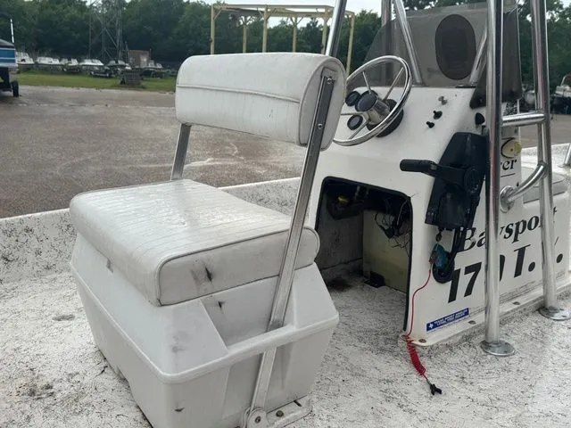 Slide: The Image of Explorer 170TV Cc 1996 - 5