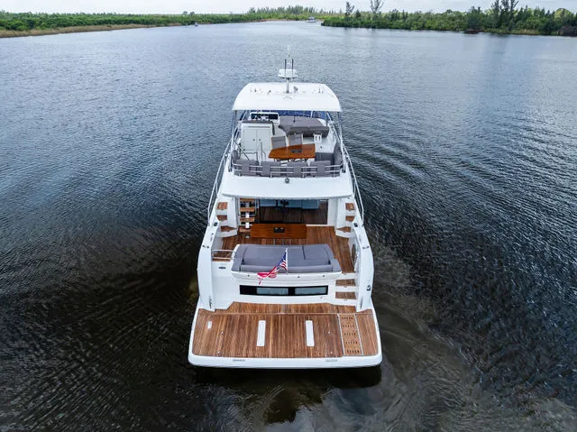 Slide: The Image of Prestige 560 2017 - 78