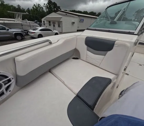 Slide: The Image of Robalo R207 Dual Console 2021 - 26