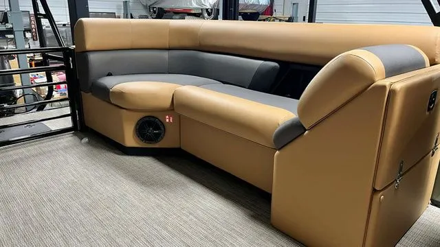 Slide: The Image of Landau Island Breeze 25C Sport Rear Lounge - ORDER NOW 2026 - 10