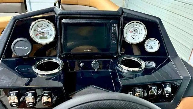 Slide: The Image of Landau Island Breeze 25C Sport Rear Lounge - ORDER NOW 2026 - 14