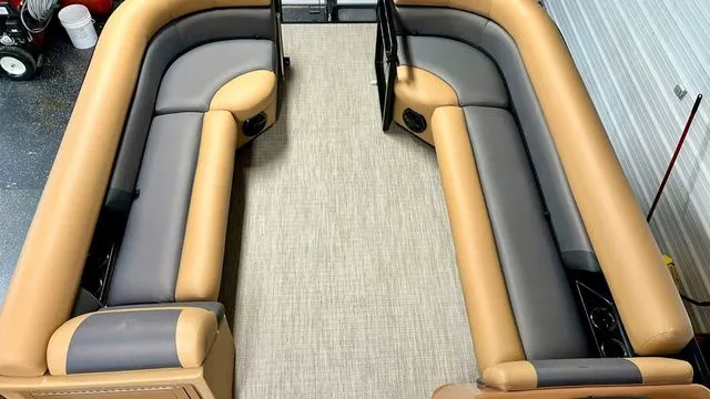 Slide: The Image of Landau Island Breeze 25C Sport Rear Lounge - ORDER NOW 2026 - 3