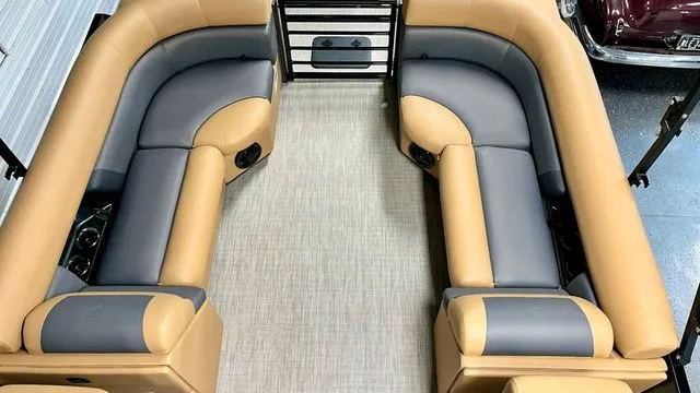 Slide: The Image of Landau Island Breeze 25C Sport Rear Lounge - ORDER NOW 2026 - 6