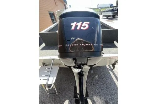 Slide: The Image of 2010 Lowe Fish & Ski 175 boat with 115 horsepower direct injection engine. - 7