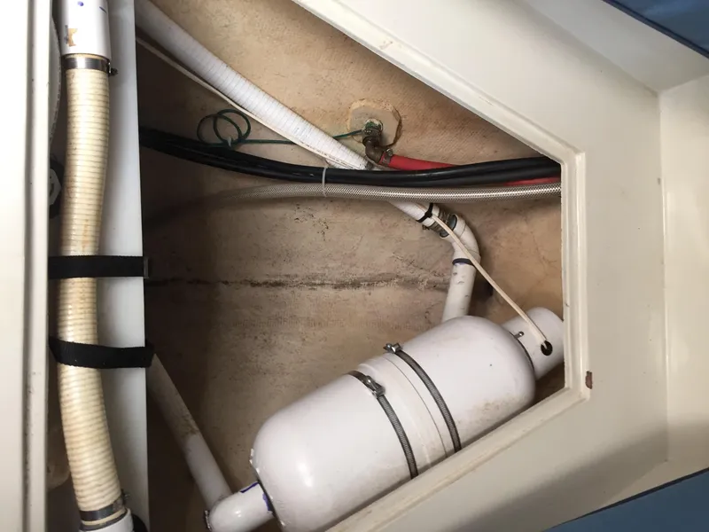 Slide: The Image of Fwd Water Tank - 68