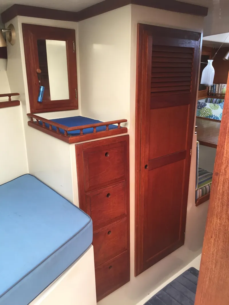 Slide: The Image of Fwd V-Birth Storage - 70