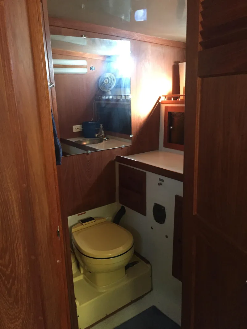 Slide: The Image of Aft Master Head & Shower - 80