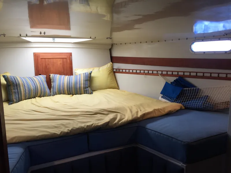 Slide: The Image of Looking aft from Head - 85