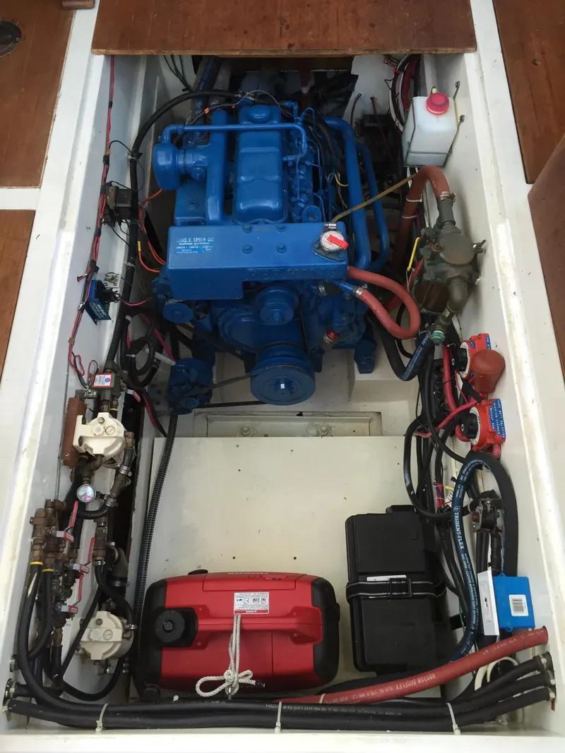 Slide: The Image of Clean Engine room - 92