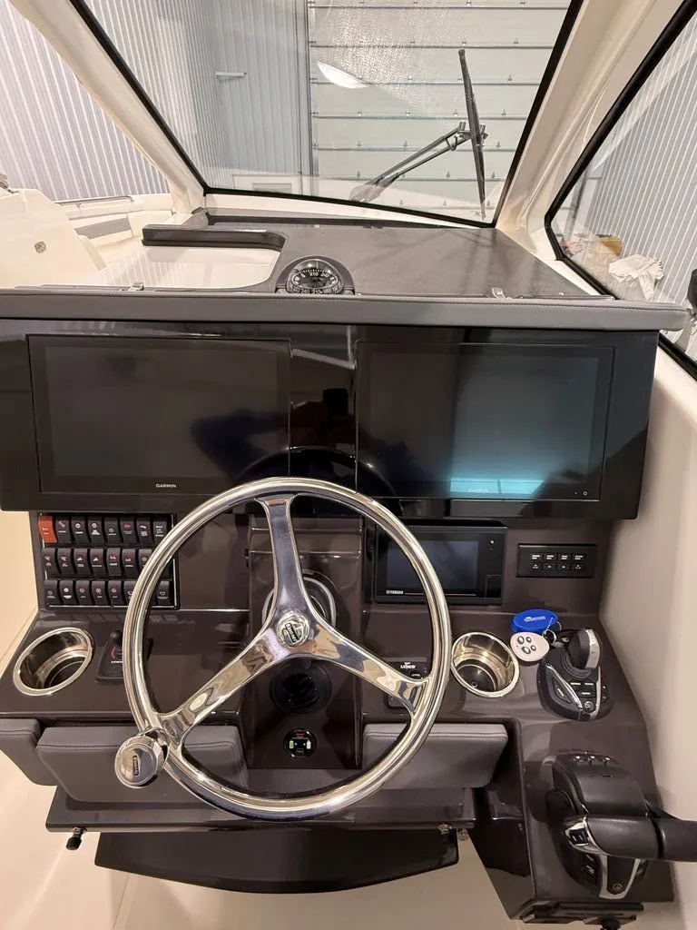 Slide: The Image of Pursuit DC 365 Dual Console 2022 - 2