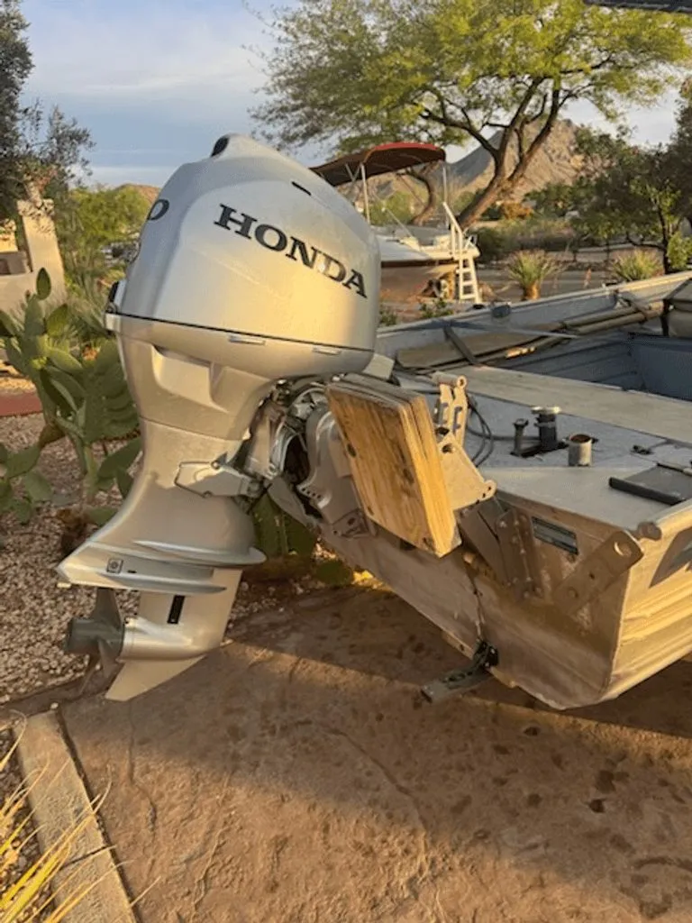 Slide: The Image of Clovis Fabrication Westcoaster Bayrunner 1983 - 6