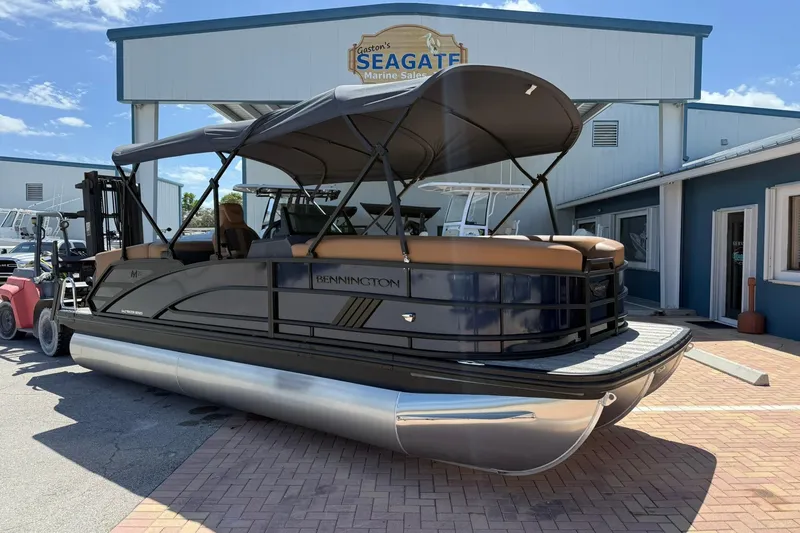 The Image of 2026 Bennington 22 M Quad Bench pontoon boat at Seagate Marine Sales. - 1