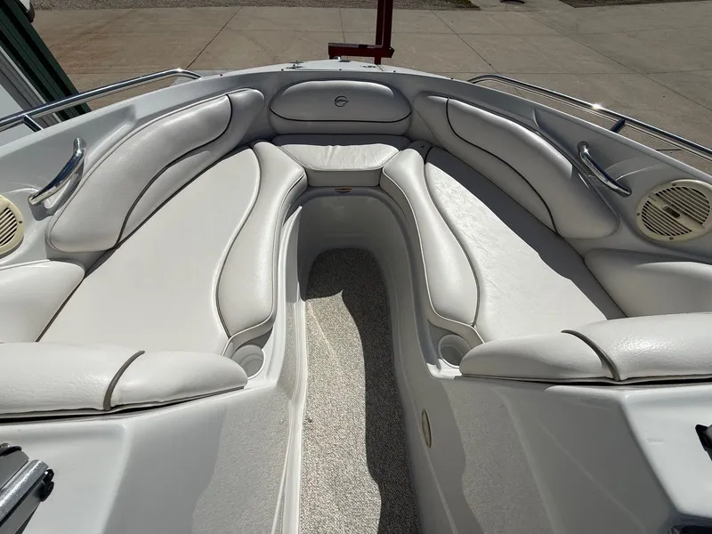Slide: The Image of Crownline Boats 216 LS 2005 - 10