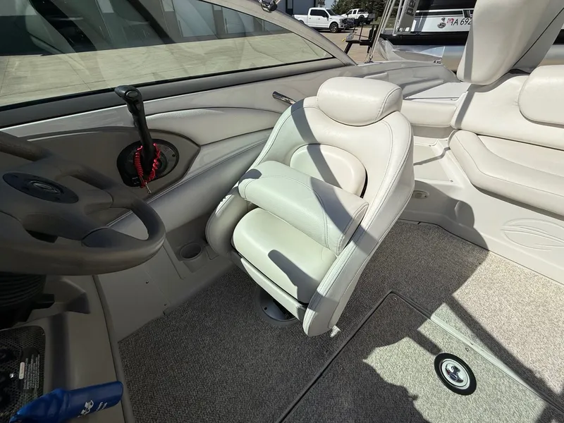 Slide: The Image of Crownline Boats 216 LS 2005 - 13