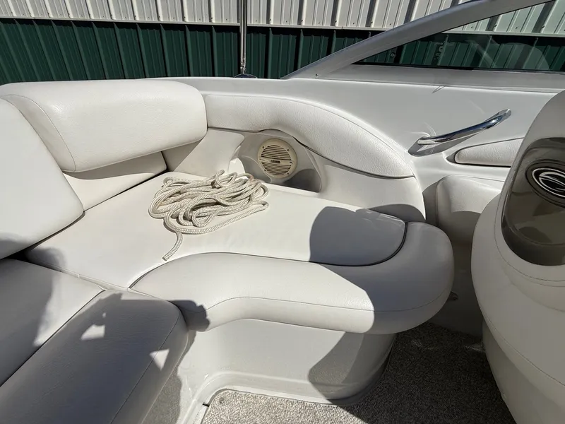Slide: The Image of Crownline Boats 216 LS 2005 - 21