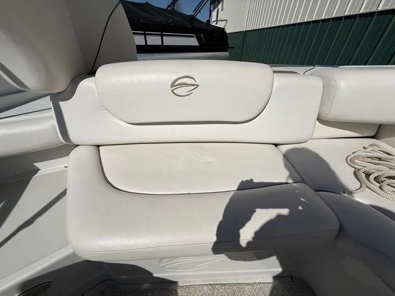 Slide: The Image of Crownline Boats 216 LS 2005 - 22