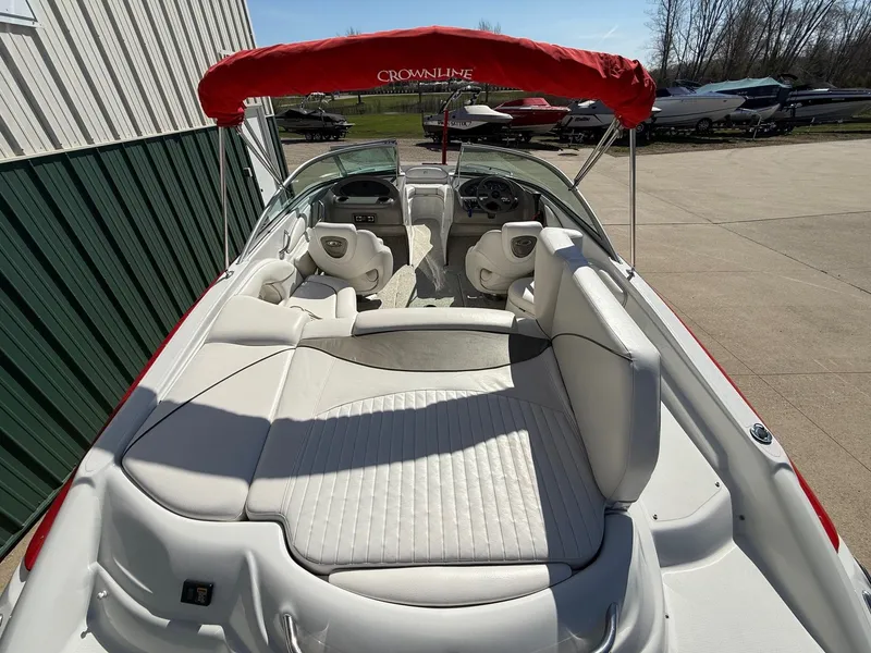 Slide: The Image of Crownline Boats 216 LS 2005 - 9