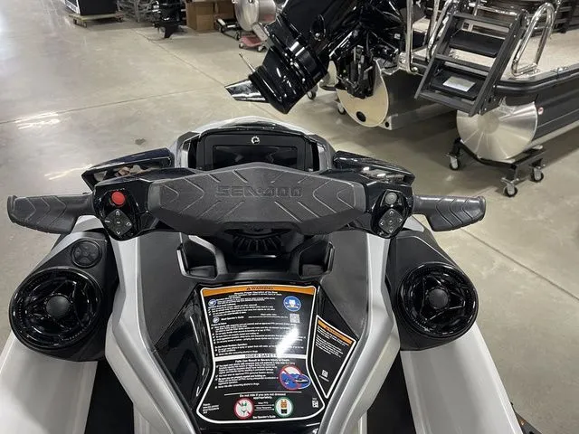 Slide: The Image of Sea-Doo GTX 2024 - 6