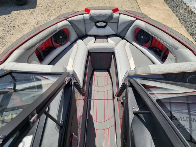 Slide: The Image of Centurion Ri230 2026 - 15