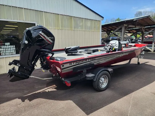 Slide: The Image of Lowe Stinger 175C 2021 - 3