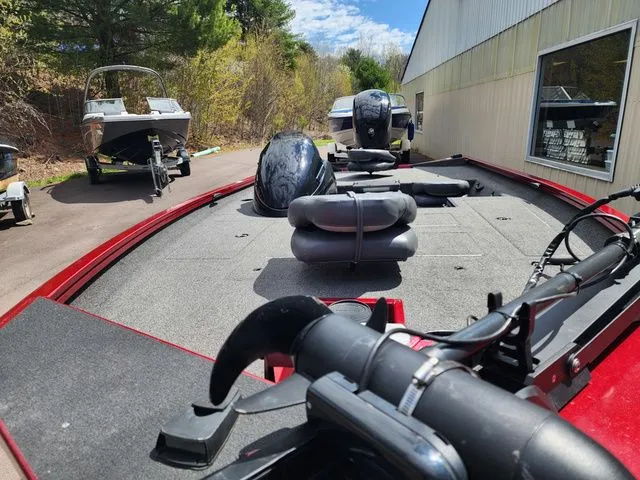 Slide: The Image of Lowe Stinger 175C 2021 - 8