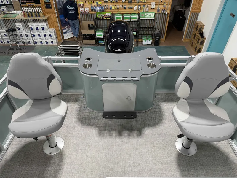 Slide: The Image of Avalon Venture 85 Rear Fish - 21' 2026 - 12