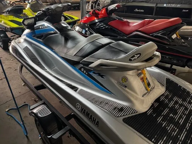 Slide: The Image of Yamaha VX1100B-PA 2015 - 4