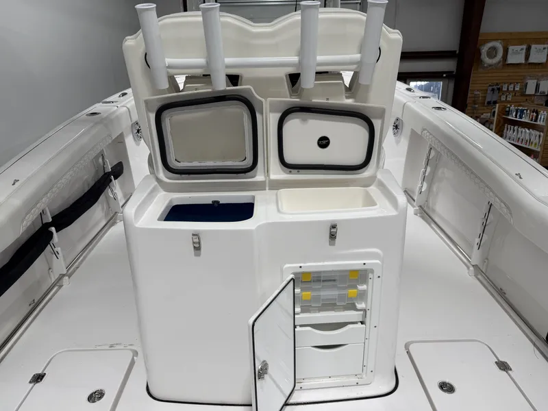 Slide: The Image of Tidewater 282 CC Adventure 2026 - 10