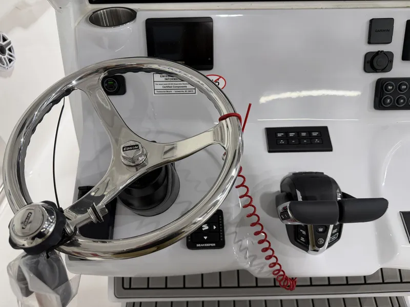 Slide: The Image of Tidewater 282 CC Adventure 2026 - 13