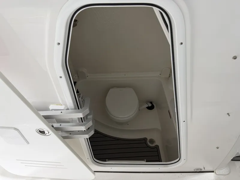 Slide: The Image of Tidewater 282 CC Adventure 2026 - 15