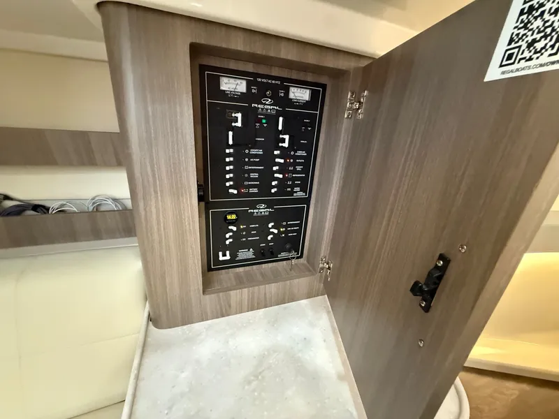 Slide: The Image of Regal 36 XO 2022 - 68