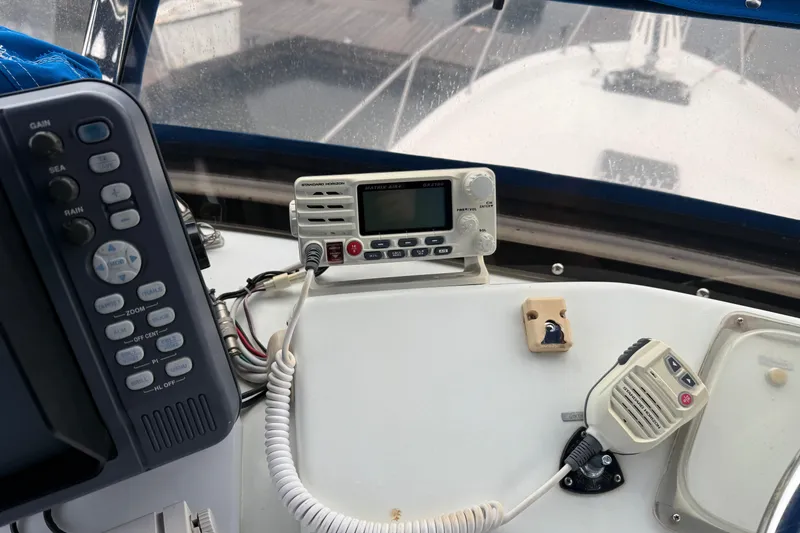 Slide: The Image of Control panel of a 1979 Uniflite 37 Coastal Cruiser with radio equipment. - 14