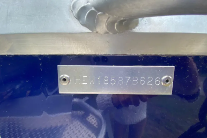 Slide: The Image of Hewescraft 190 Sea Runner 2026 serial number plate. - 17