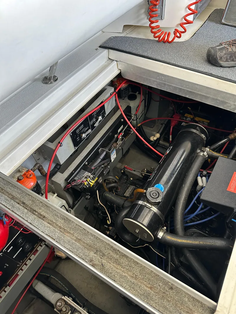 Slide: The Image of Engine compartment of a 1993 Sea Ray Sundancer 370 boat. - 37