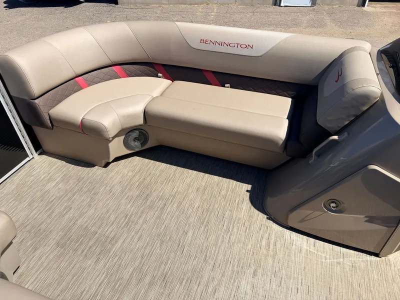 Slide: The Image of Bennington 20 SX Cruise & 90HP Yamaha 4Stroke - $31,995 2023 - 13