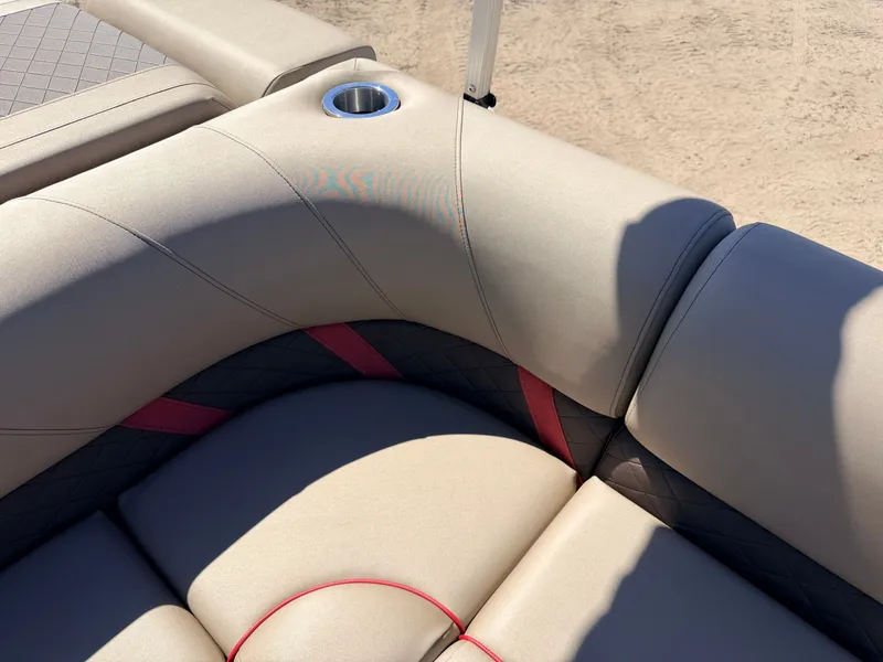 Slide: The Image of Bennington 20 SX Cruise & 90HP Yamaha 4Stroke - $31,995 2023 - 31