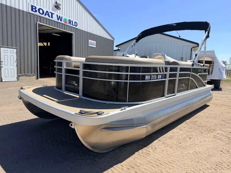 Slide: The Image of Bennington 20 SX Cruise & 90HP Yamaha 4Stroke - $31,995 2023 - 43