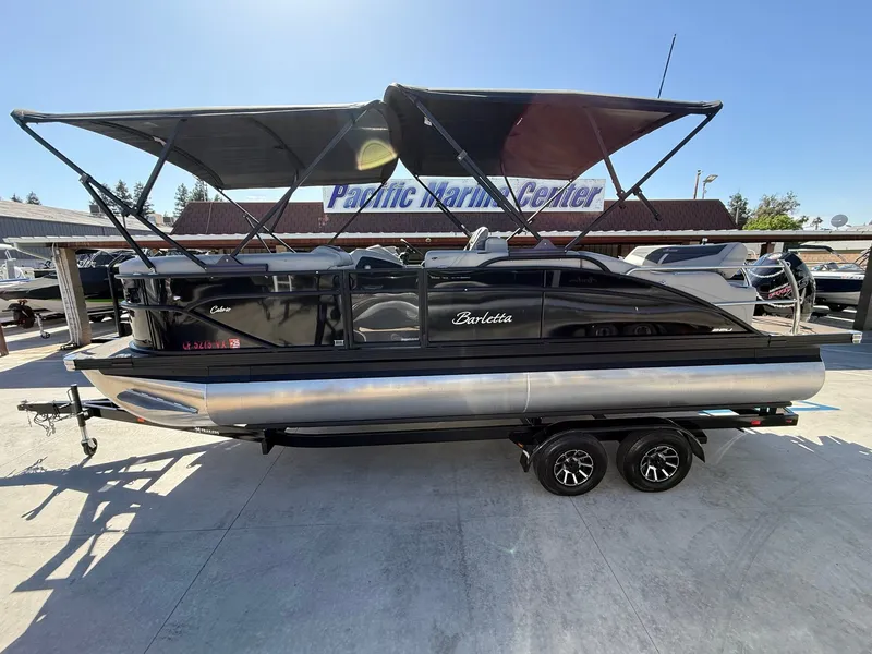 The Image of Barletta Cabrio Ultra-Lounge C22U W/ 200 Mercury ProXS! 2025 - 1