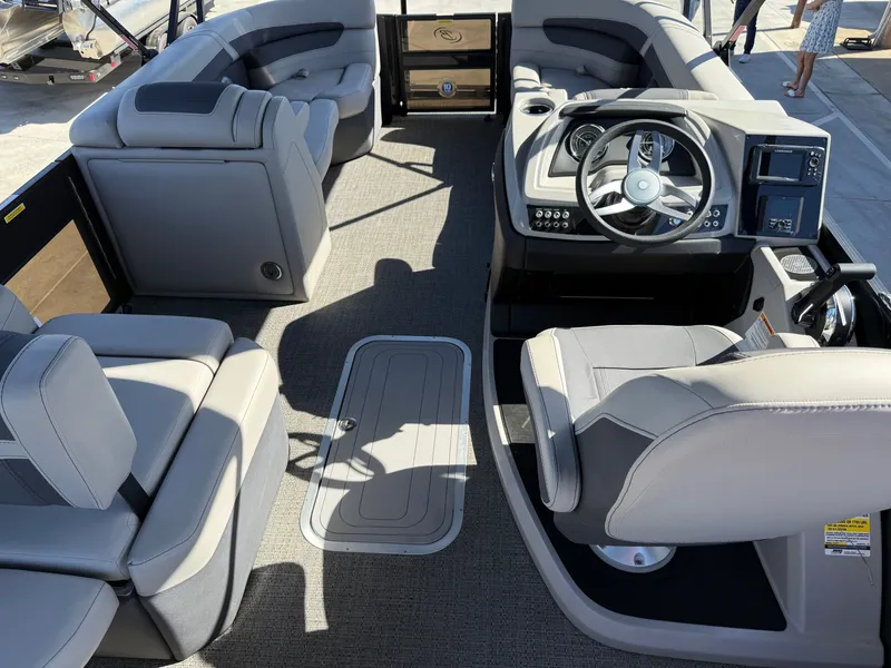 Slide: The Image of Barletta Cabrio Ultra-Lounge C22U W/ 200 Mercury ProXS! 2025 - 13
