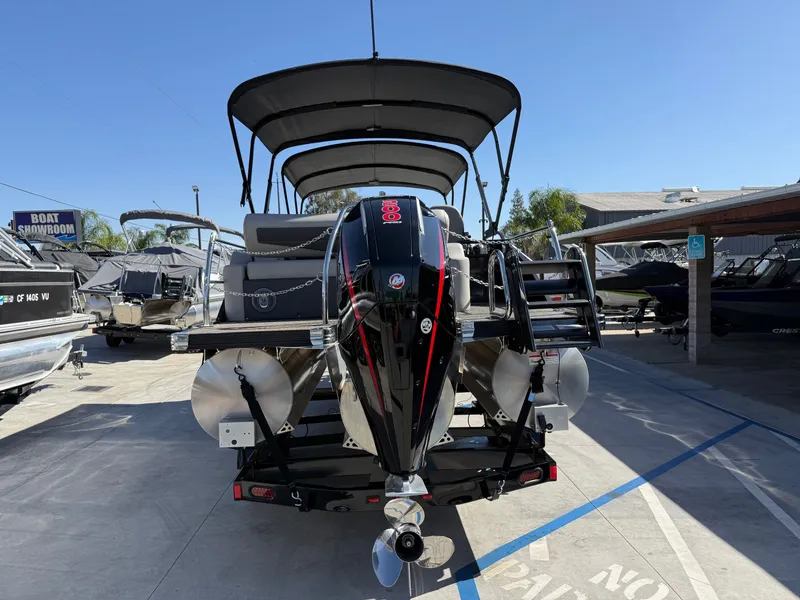 Slide: The Image of Barletta Cabrio Ultra-Lounge C22U W/ 200 Mercury ProXS! 2025 - 6